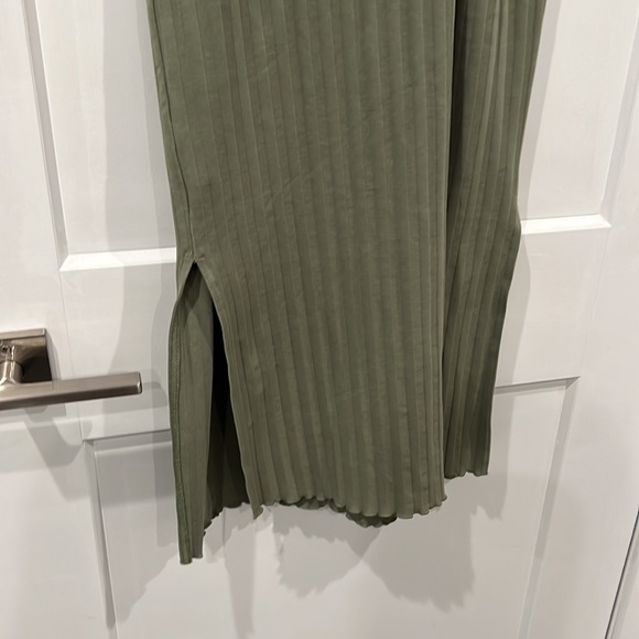 Arrie new body con dress - Picture 2 of 4